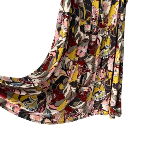 Torrid Mini Supersoft Bow Front Skater Dress
Floral - Multi Size 2 (18/20) NEW - Picture 7 of 16